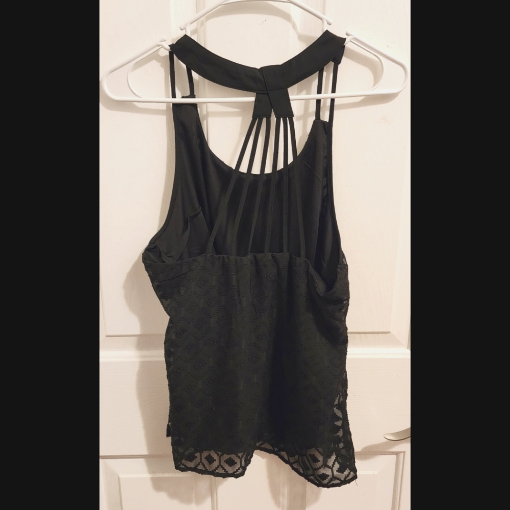 Geometric Black Tank - Picture 6 of 7